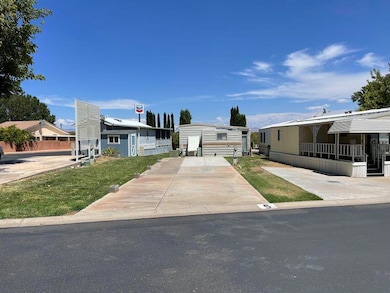 1150 W Red Hills Pkwy, Washington, UT 84780 - photo 4