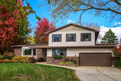 3716 Lexington Cir, Middleton, WI 53562 - photo 2