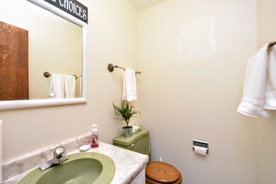 2028 Chestnut St, Waukegan, IL 60087 - photo 7