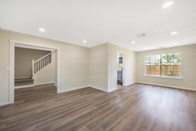 5110 Spring Branch Dr, Pearland, TX 77584 - photo 6