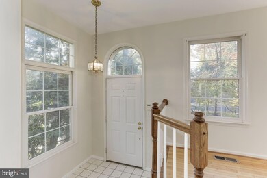 5601 Morning Ridge Ct, Rockville, MD 20852 - photo 3