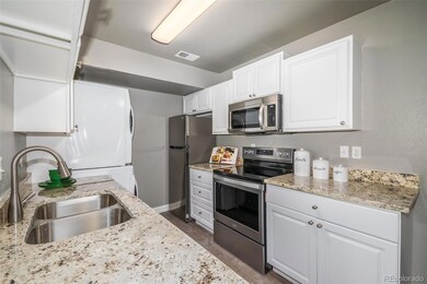 892 S Uravan Ct, Aurora, CO 80017 - photo 3