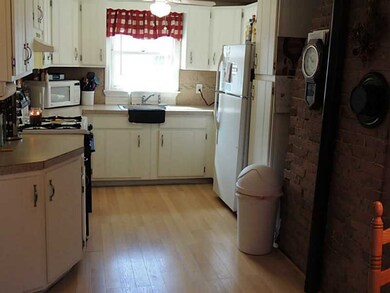 15 Carson Ave, Warwick, RI 02886 - photo 2