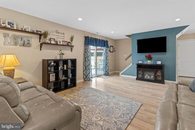 118 Idlewild Rd, Levittown, PA 19057 - photo 6