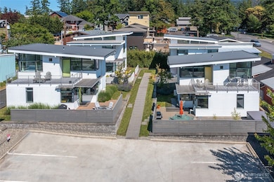 430 Prune Aly unit B, Eastsound, WA 98245 - photo 2