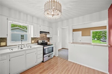 2507 E 24th St, Des Moines, IA 50317 - photo 7