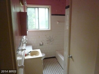 1013 Woodheights Ave, Baltimore, MD 21211 - photo 5