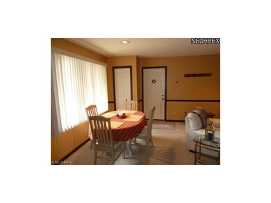 Family Room eating area with Bay Window