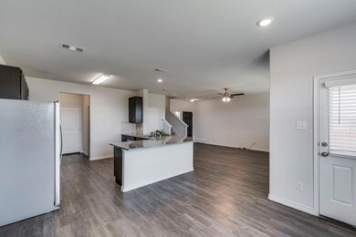 1305 Kinglet Dr, Ennis, TX 75119 - photo 7