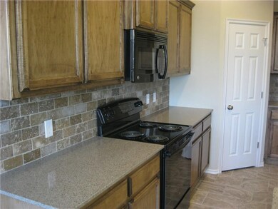 2017 SE 6th St, Moore, OK 73160 - photo 5