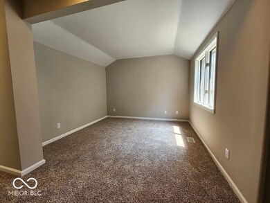 70 Lookout Ridge Dr, Columbus, IN 47201 - photo 5