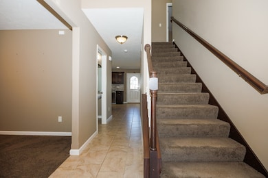 1714 Flagstone Dr, Normal, IL 61761 - photo 3