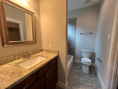 711 E 28th St unit C, Houston, TX 77009 - photo 3