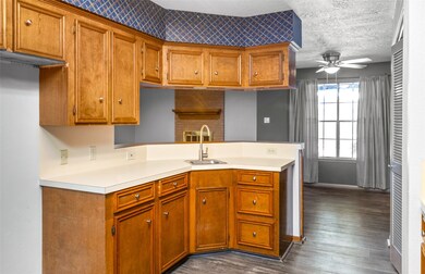 804 Golfview Dr, Richmond, TX 77469 - photo 6