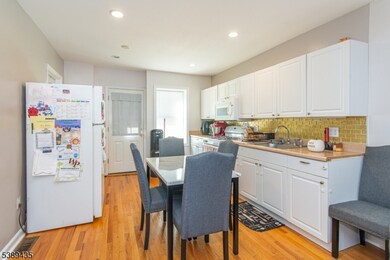 76 Mohawk Ave, Hawthorne, NJ 07506 - photo 3