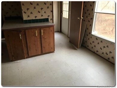 815 Shelton Dr, Iron Station, NC 28080 - photo 3