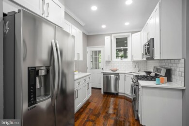 4656 Silverwood St, Philadelphia, PA 19128 - photo 7