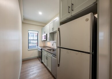 160 Seabury St unit 8, Fall River, MA 02720 - photo 2