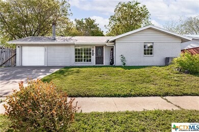 107 Carothers St, Copperas Cove, TX 76522 - photo 2