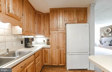 9601 Charles Ct, La Plata, MD 20646 - photo 7