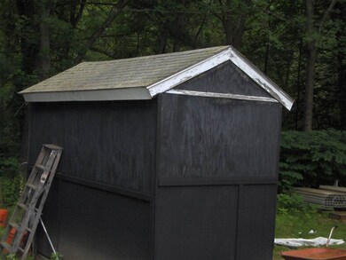 33 Lawrence Rd, Salem, NH 03079 - photo 4