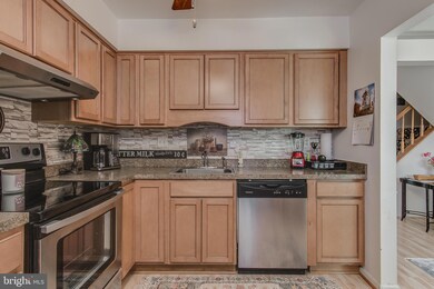 419 Terry Ct, Frederick, MD 21701 - photo 6