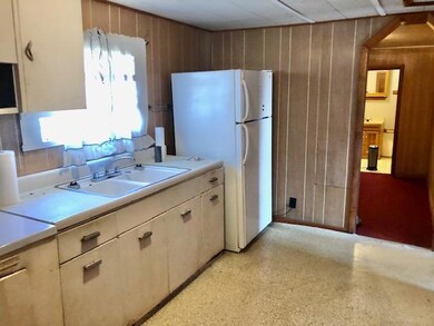 902 summer st kitchen