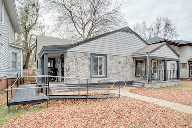 1017 W Cherokee Ave, Enid, OK 73703 - photo 4