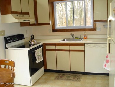 100 Laurel Dr, Milford, PA 18337 - photo 4