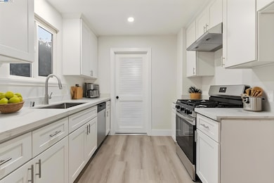 426 Gramercy Place, Oakland, CA 94603 - photo 4