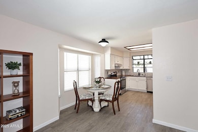 Eat-in Kitchen