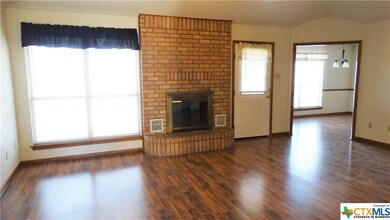 704 Skyline Dr, Copperas Cove, TX 76522 - photo 4