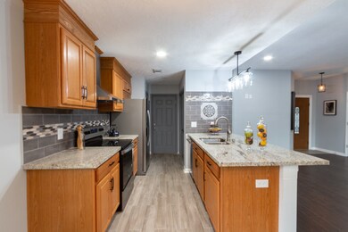 1013 South Ln, Houston, TX 77088 - photo 7