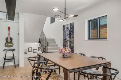 18_650_S_Monarch018_mls