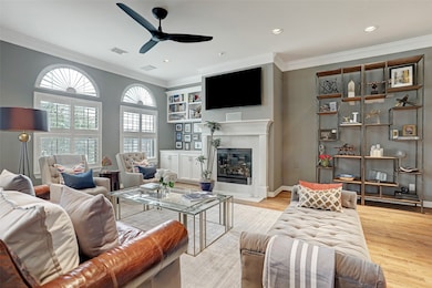 2810 Helena St, Houston, TX 77006 - photo 3