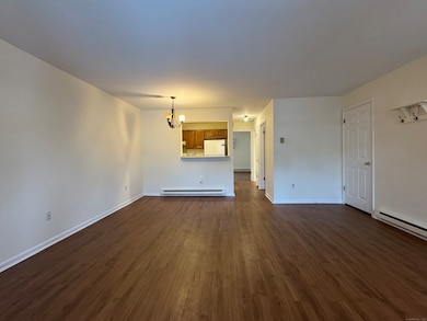 136 Pembroke Rd unit 101, Danbury, CT 06811 - photo 5