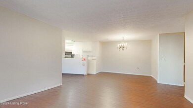 1301 Swan Pointe #102-5