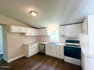 326 Step Rock Hill Rd, Cookeville, TN 38501 - photo 7