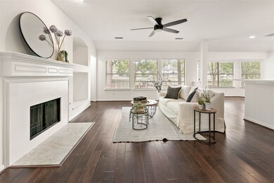 99 S Wynn Oak Cir, the Woodlands, TX 77382 - photo 3