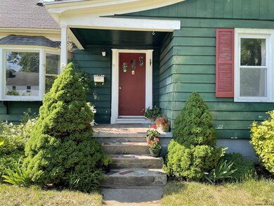 9 Beech St, Corinth, NY 12822 - photo 2