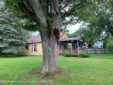 5336 Hughes Rd, Lansing, MI 48911 - photo 2