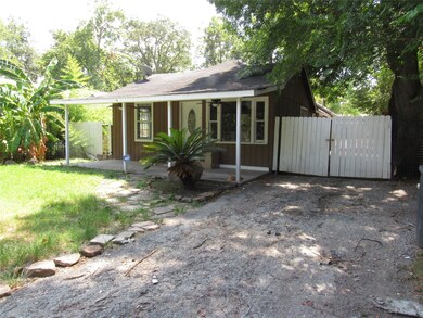 220 Dipping Ln, Houston, TX 77076 - photo 2