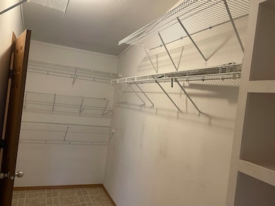 562 Seasons Pkwy, Belvidere, IL 61008 - photo 6