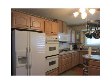 802 W Benton St, Gentry, AR 72734 - photo 3