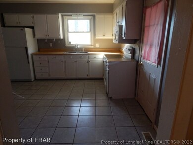 259 Channing Dr, Fayetteville, NC 28303 - photo 2