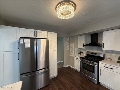 13008 Willard Ave, Cleveland, OH 44125 - photo 7