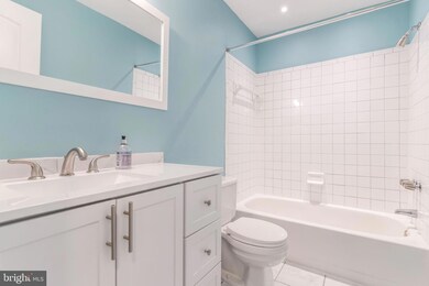 20313 Beaconfield Terrace unit 102, Germantown, MD 20874 - photo 6