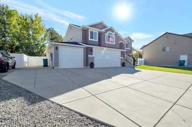 5432 S 3150 W, Roy, UT 84067 - photo 2