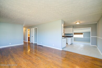 865 Bleemel Ln, Mount Washington, KY 40047 - photo 5