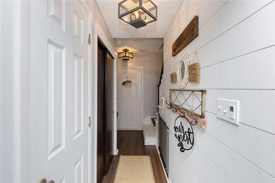 3817 43rd St, Des Moines, IA 50310 - photo 3